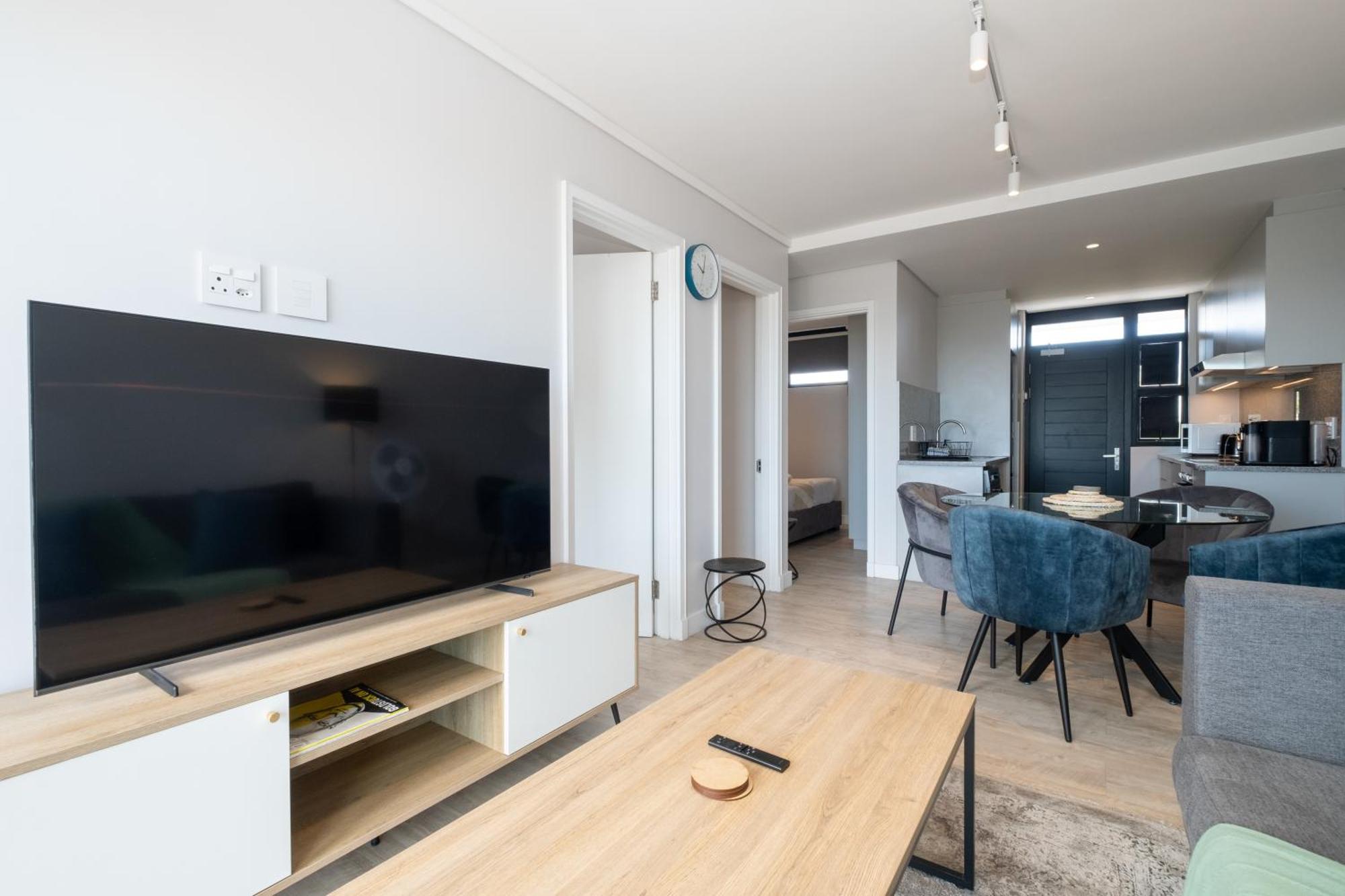 Burmeister 302 - Front Views With Onsite Parking Cape Town