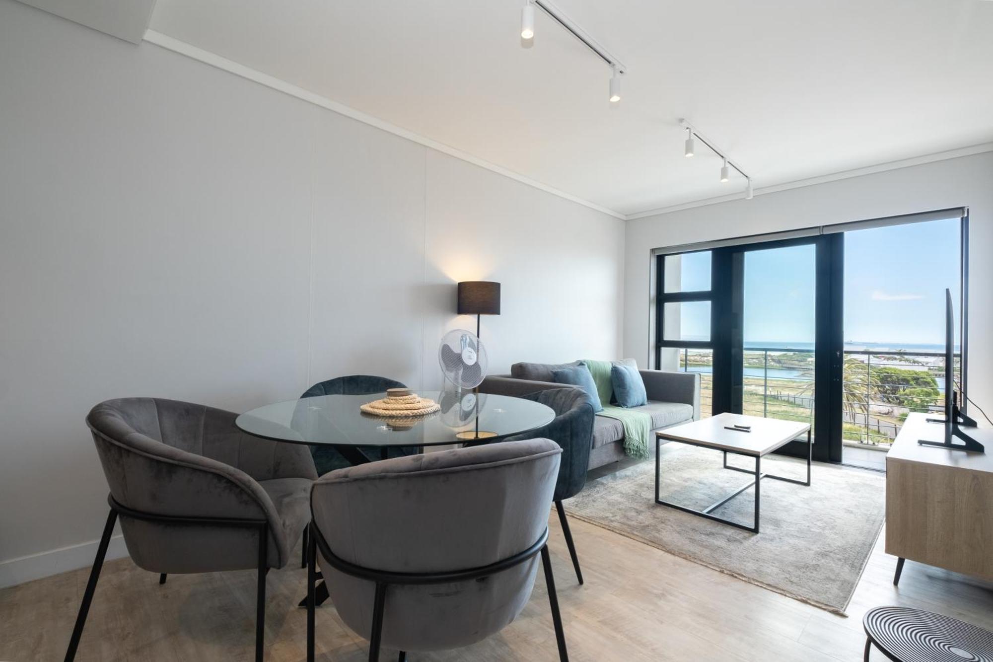 Burmeister 302 - Front Views With Onsite Parking Cape Town